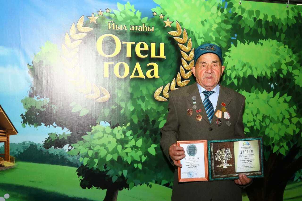 Гавис Ахмаров награждён знаком "Отцовская доблесть"