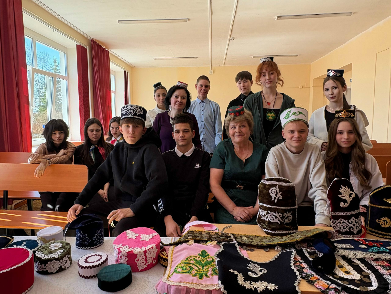 Новокабановская библиотека провела мастер-класс «Лукошко идей»