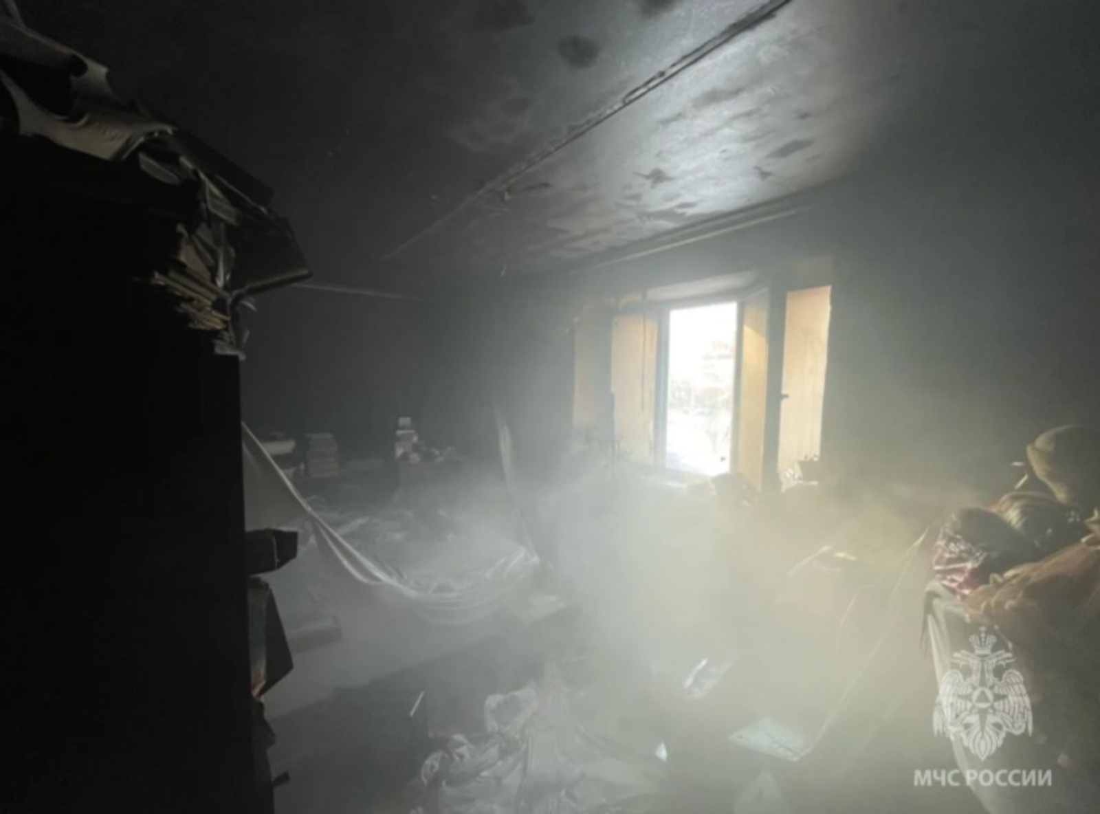 В Башкирии при пожаре пожилые пенсионеры отравились дымом