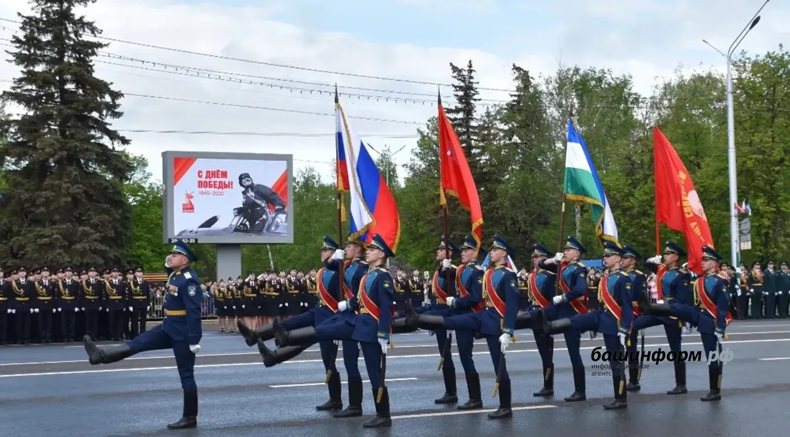 В честь Дня Победы Путин объявил перемирие на 8 и 9 мая