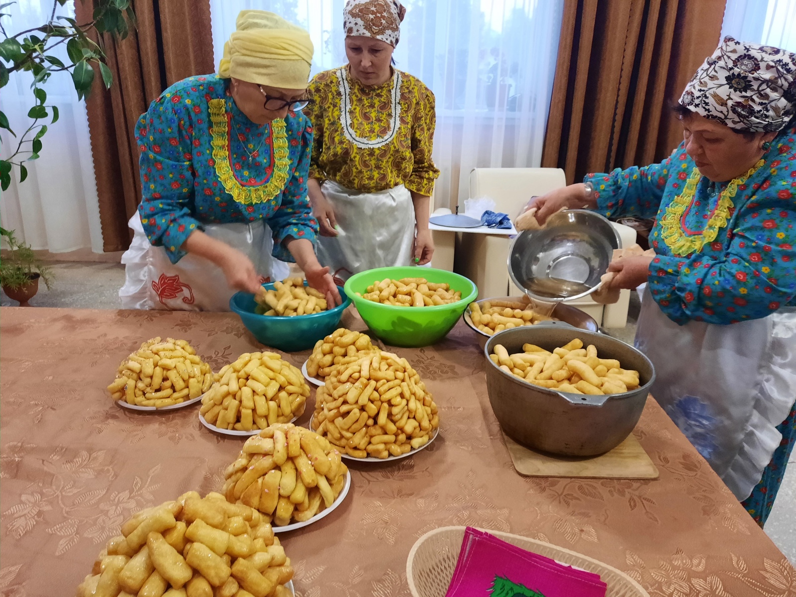 Работники Новокаинлыковского сельского дома организовали патриотическую акцию по приготовлению национального блюда для участников в специальной военной операции