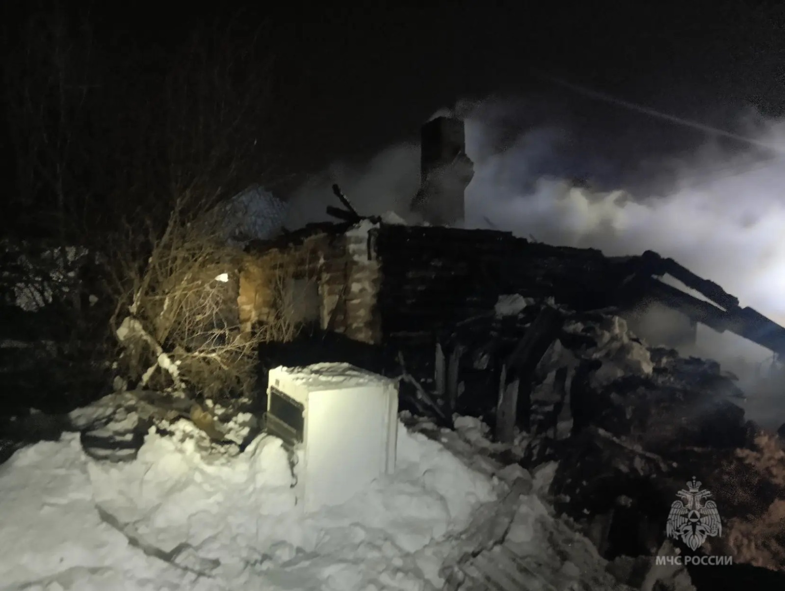 Тела троих мужчин обнаружили в сгоревшем доме в Башкирии