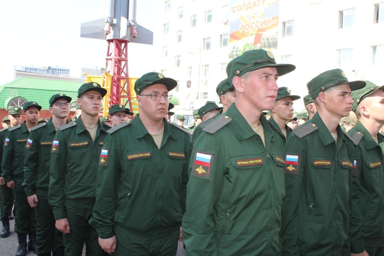 Президент России внёс изменения в закон о воинской службе