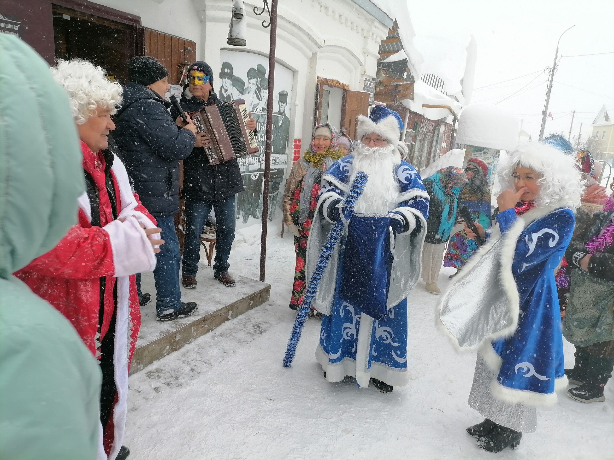 В селе Николо-Березовка состоялся весёлый карнавал