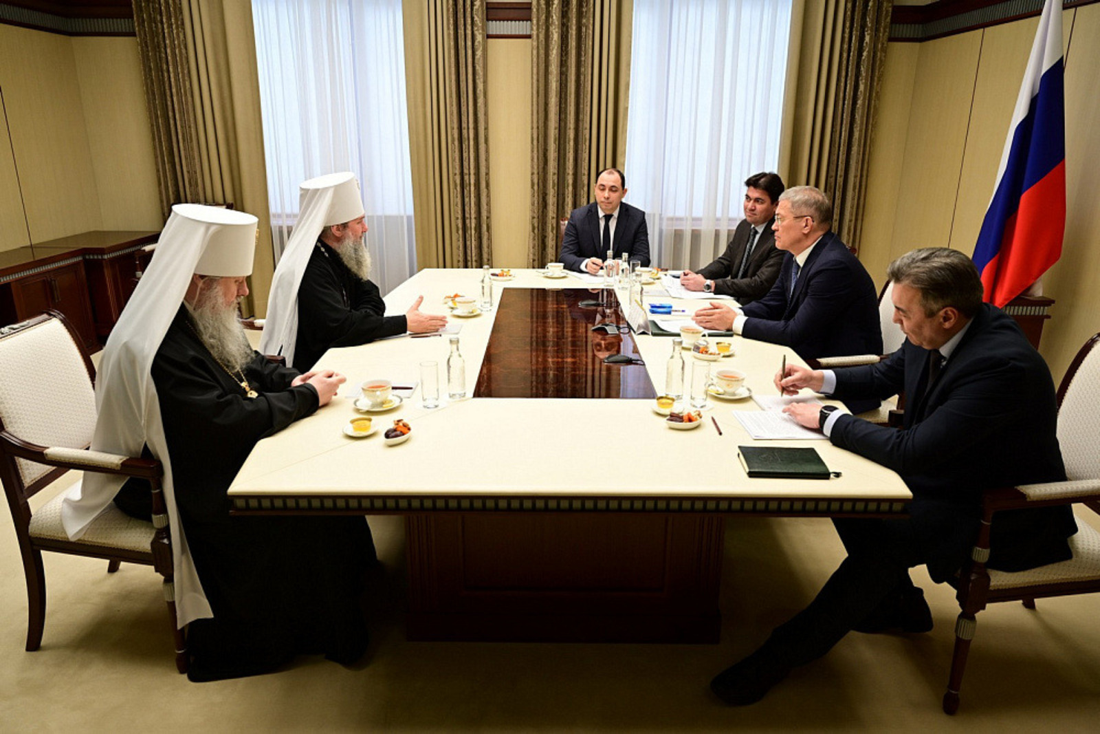 Радий Хабиров встретился с митрополитом Екатеринбургским и Верхотурским