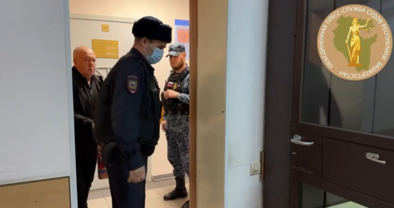 В Уфе бывшего военного прокурора осудили на 12 лет за крупную взятку