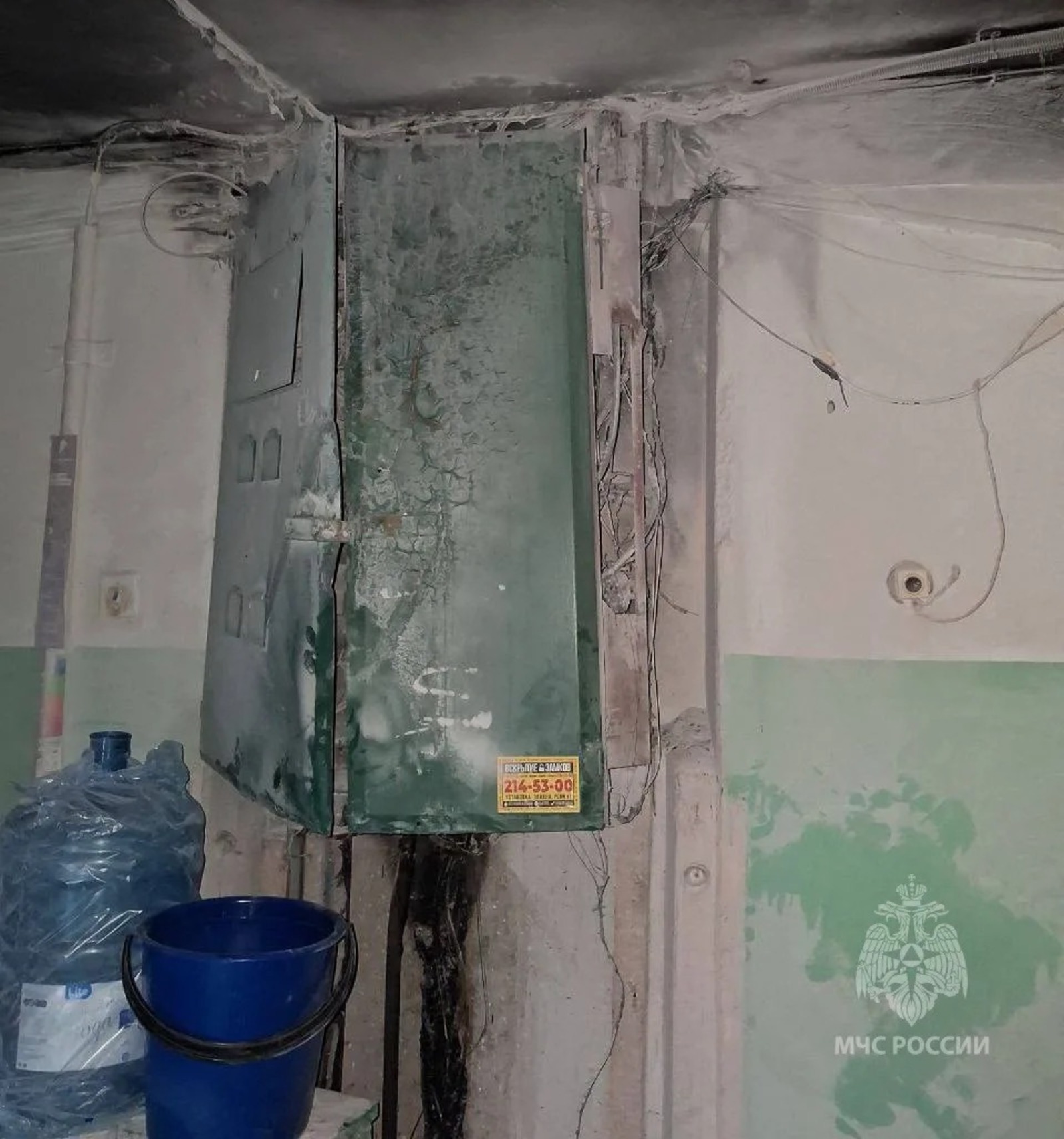 В Уфе из-за пожара на девятом этаже спасатели эвакуировали 15 человек