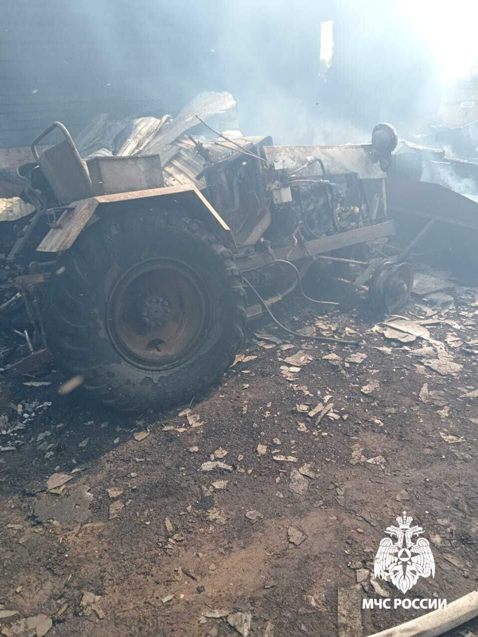 В Краснокамском районе сгорели дом, баня, теплица, мотоблок и трактор