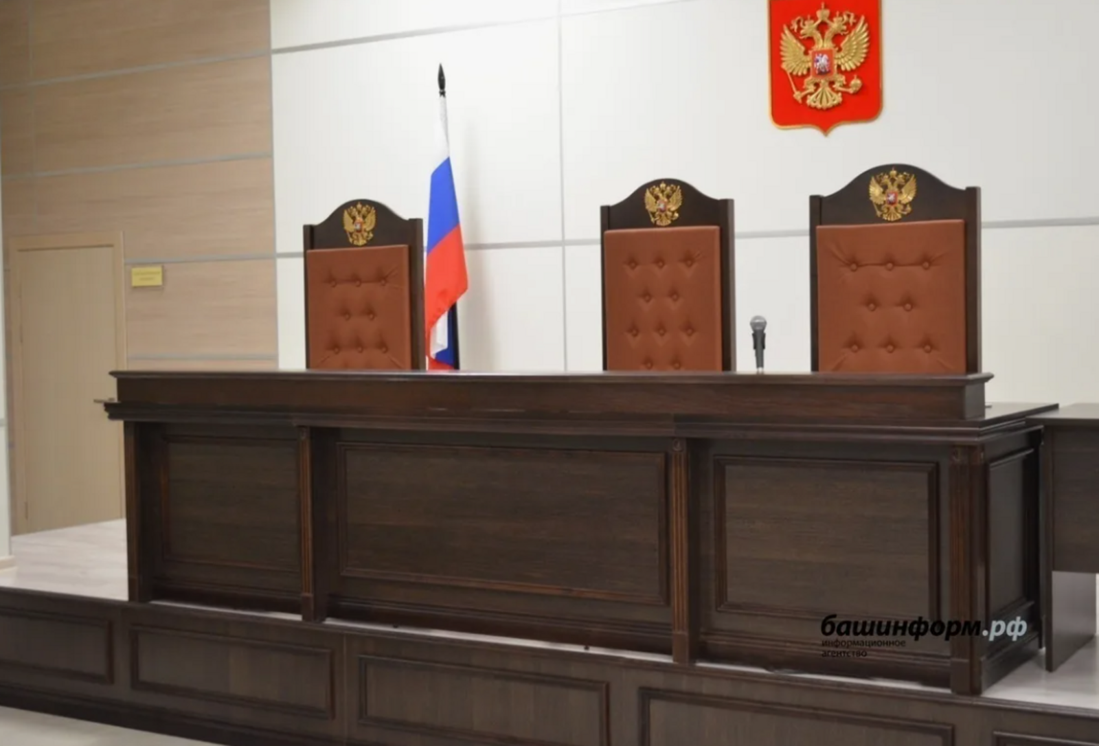 В Бурзянском районе осудили за взятки врачу за фиктивные больничные