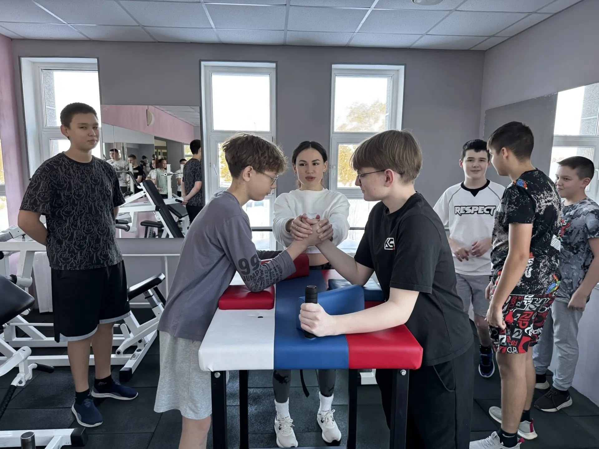 В селе Николо-Березовка прошёл турнир по армрестлингу