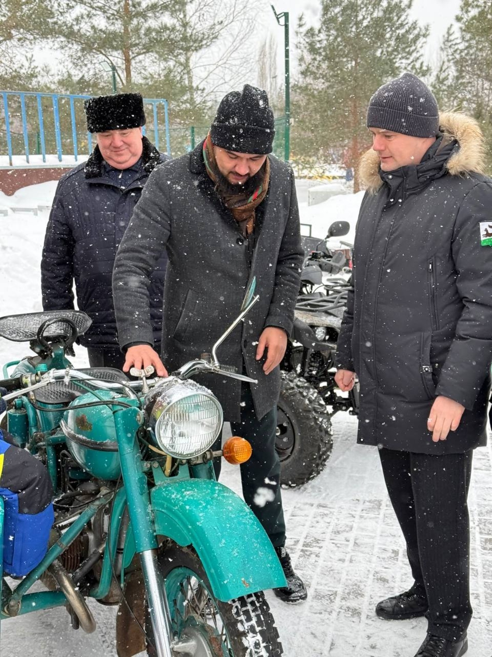 Житель Башкирии отправил на СВО раритетный мотоцикл