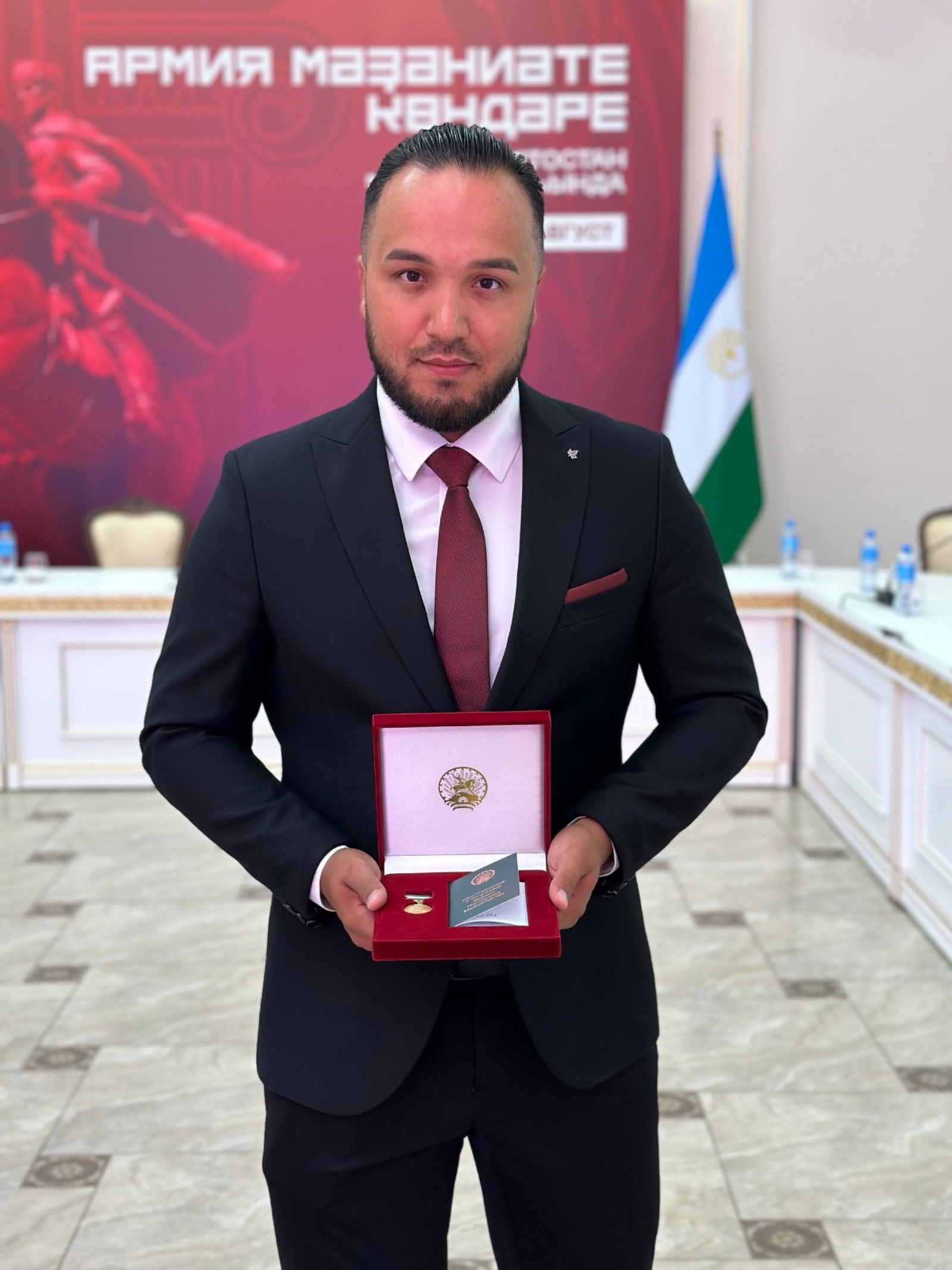 Музыкант Зайнетдин стал народным артистом Башкирии