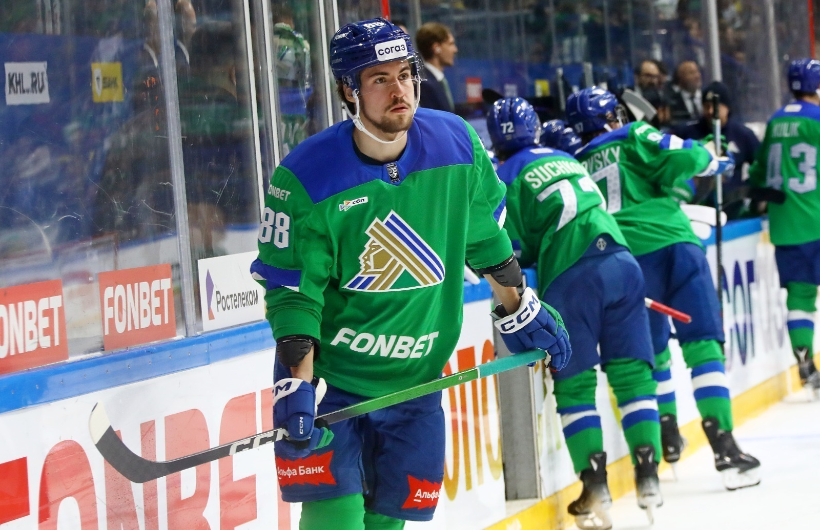 Уфимский «Салават Юлаев» произвел обмен с «Сибирью»