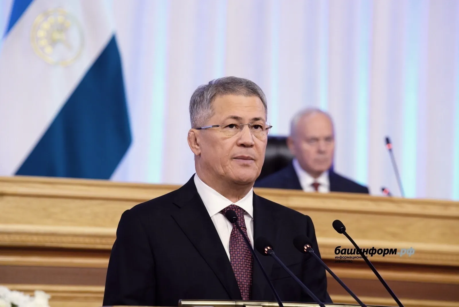 Глава Башкирии прокомментировал девиз своего Послания «Всё для Победы»