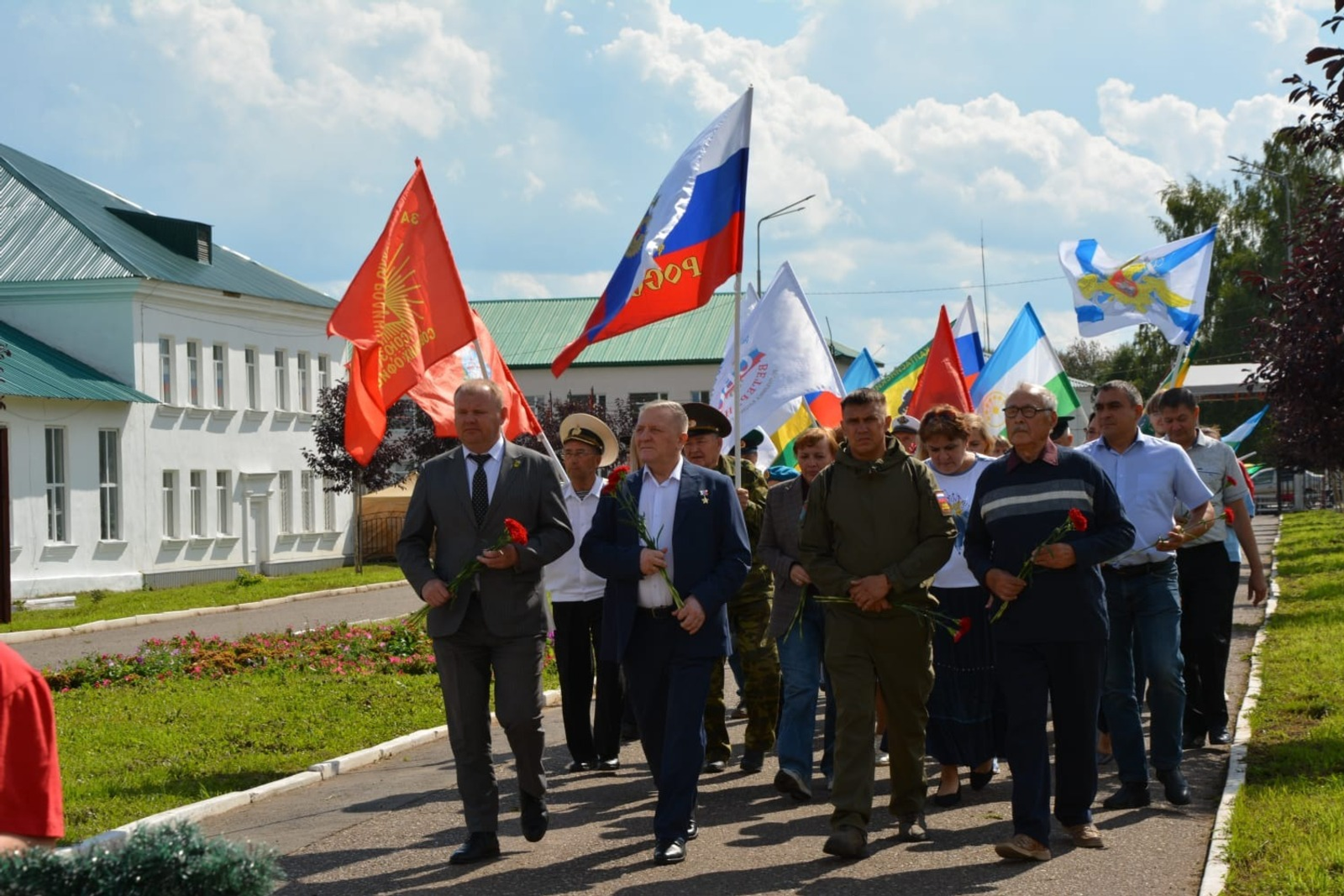 В Калтасинском районе Дни армейской культуры открыл Герой России