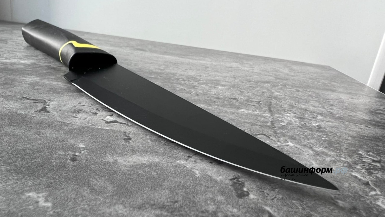 Жительница Башкирии во время чисти картошки пырнула сожителя ножом