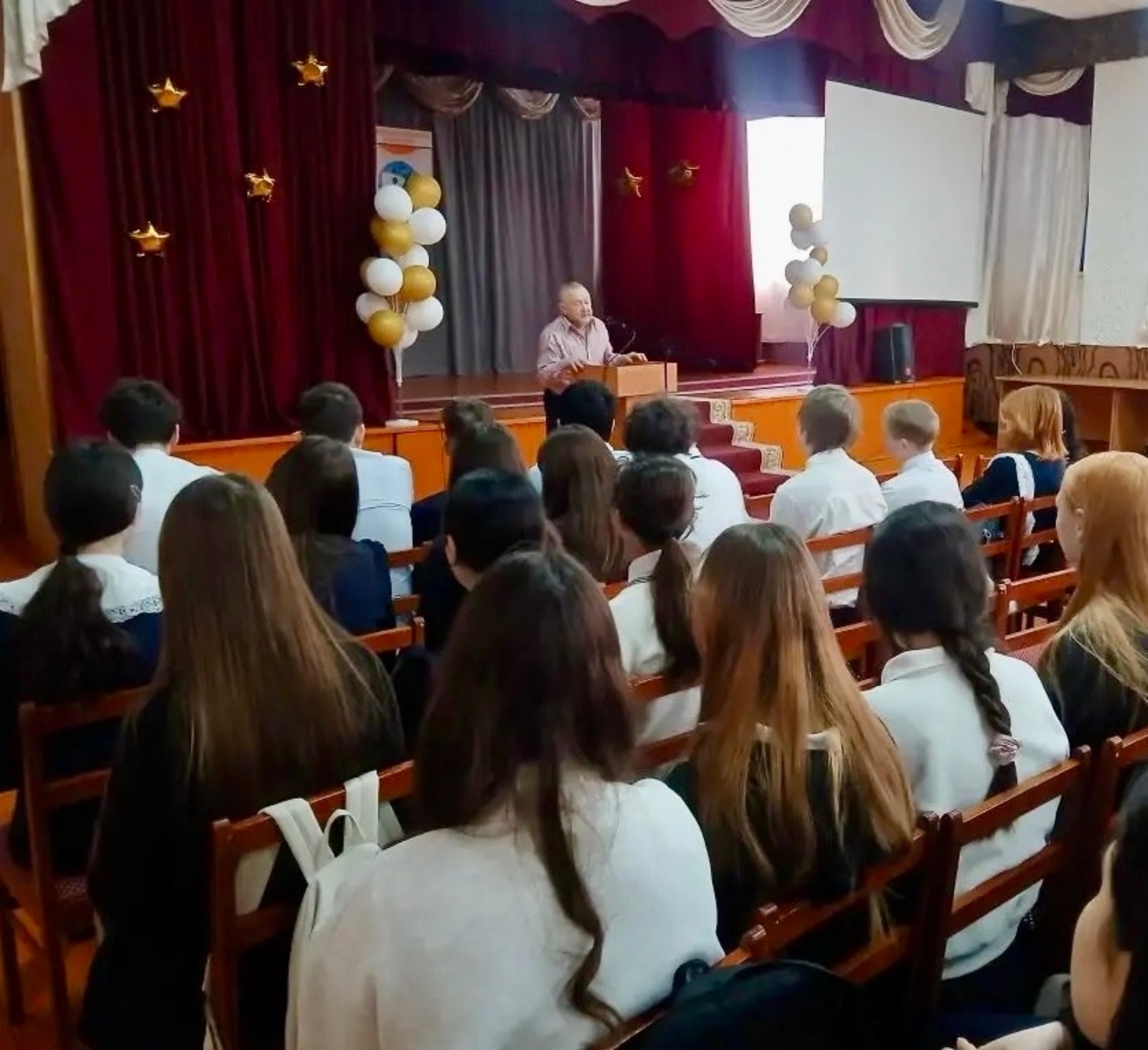 В Николо-Берёзовской школе прошла встреча с наркологом