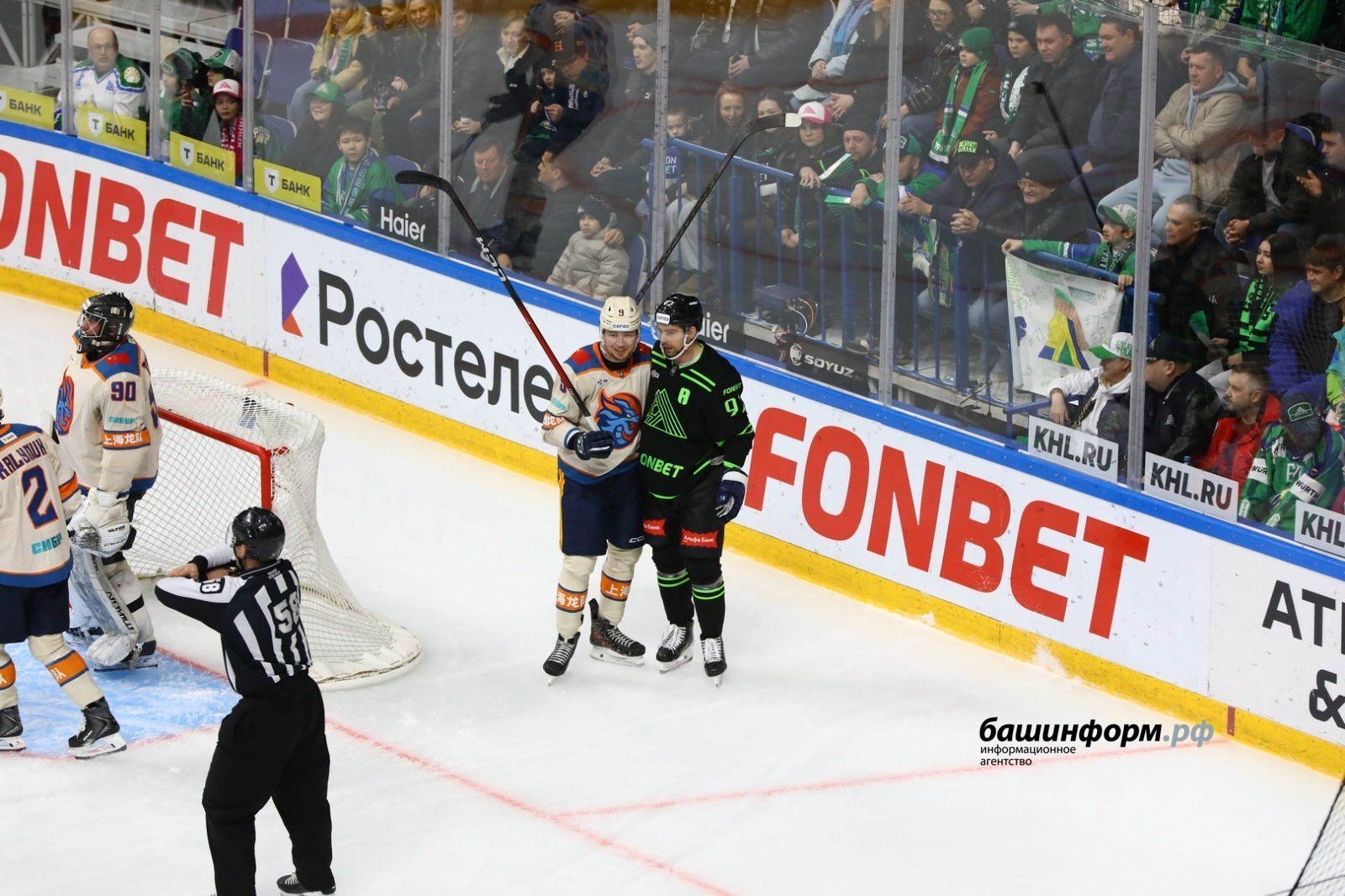 Форвард «Салавата Юлаева» Евгений Кузнецов получил повреждение