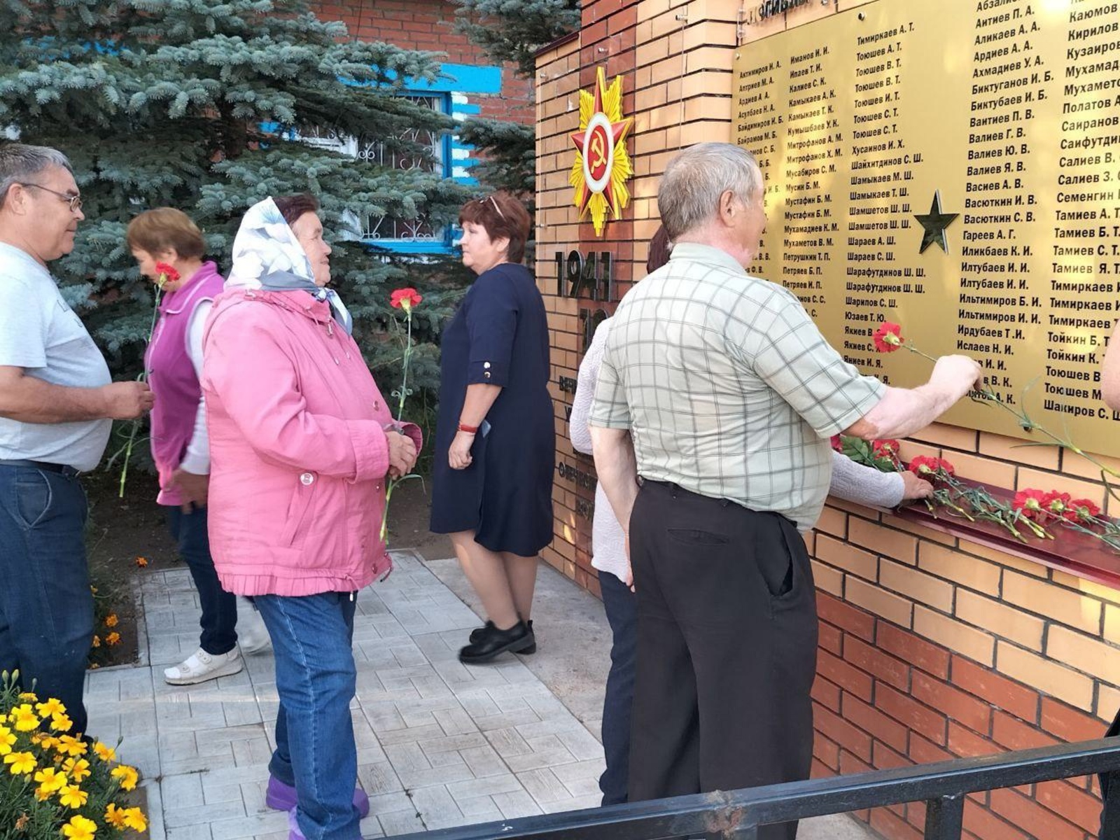 В деревне Маняк Краснокамского района открыли обелиск участникам Великой Отечественной войны