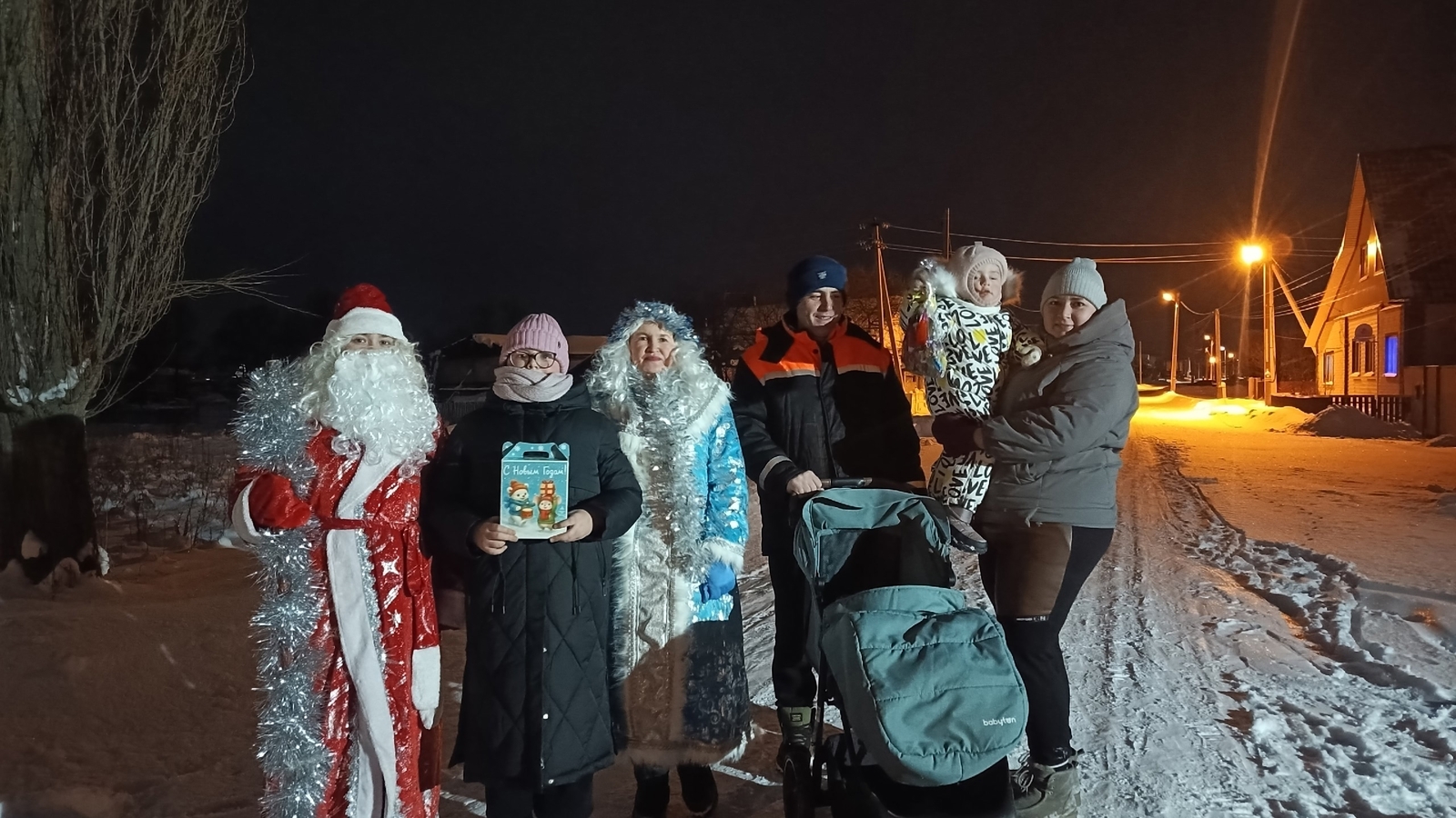 Работники культуры поздравили многодетные семьи в рамках проекта «Атайсал»