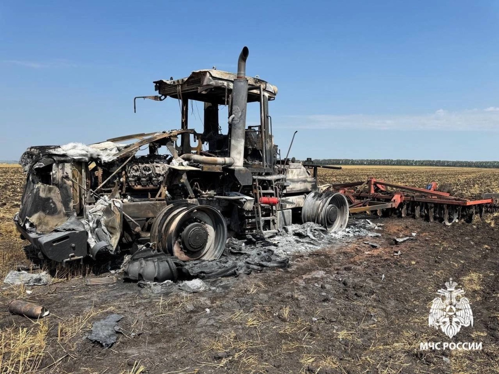 В Башкирии трактор сгорел на работе