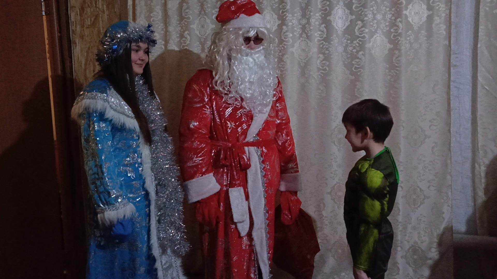 Работники культуры поздравили многодетные семьи в рамках проекта «Атайсал»