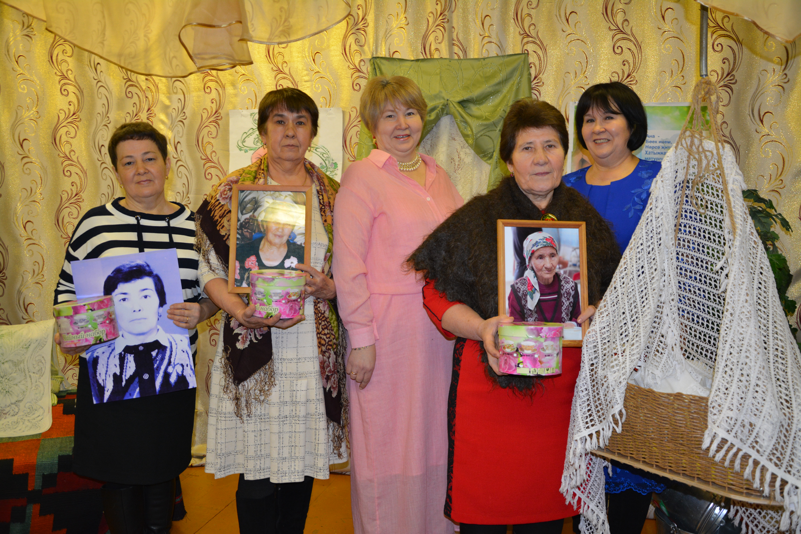 В Кузговском клубе пять женщин вспоминали о своих матерях