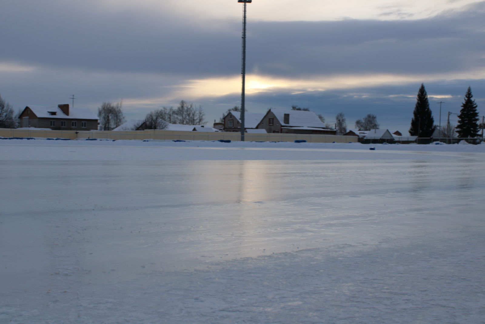 Звездный прогноз на 15 февраля 2026: ваш день в лучах светил