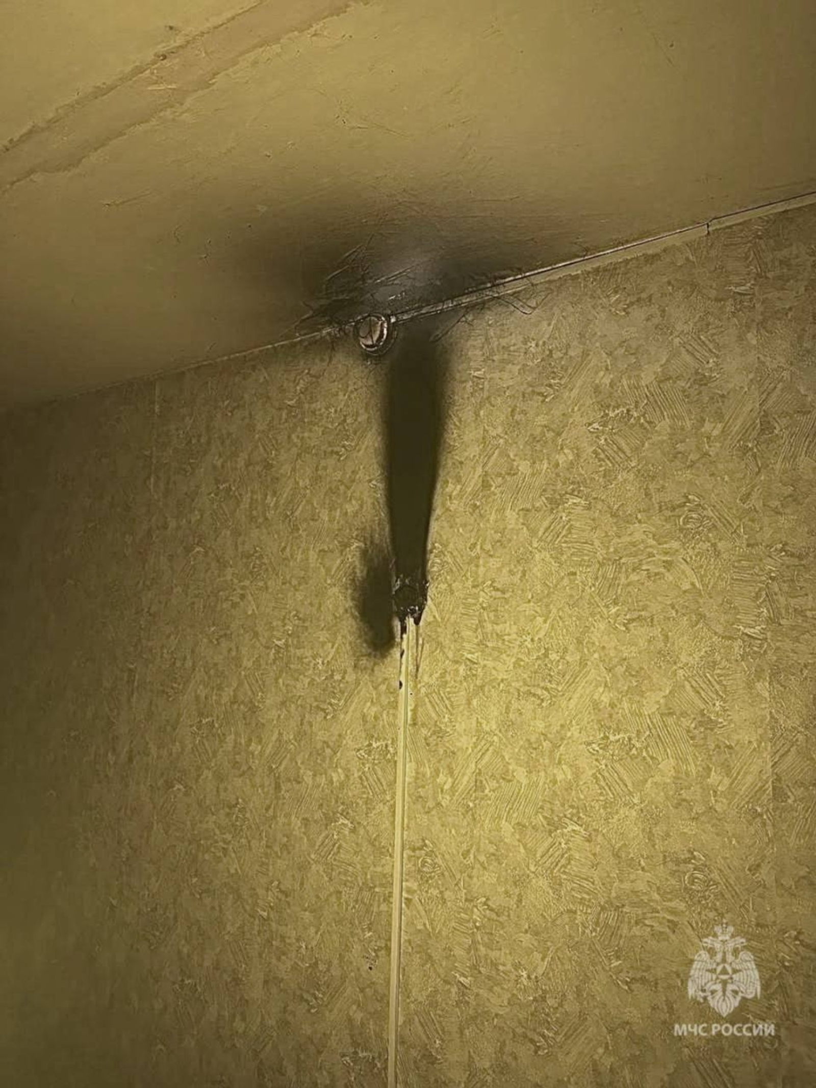 В Башкирии из горящего студенческого общежития эвакуировались 25 человек