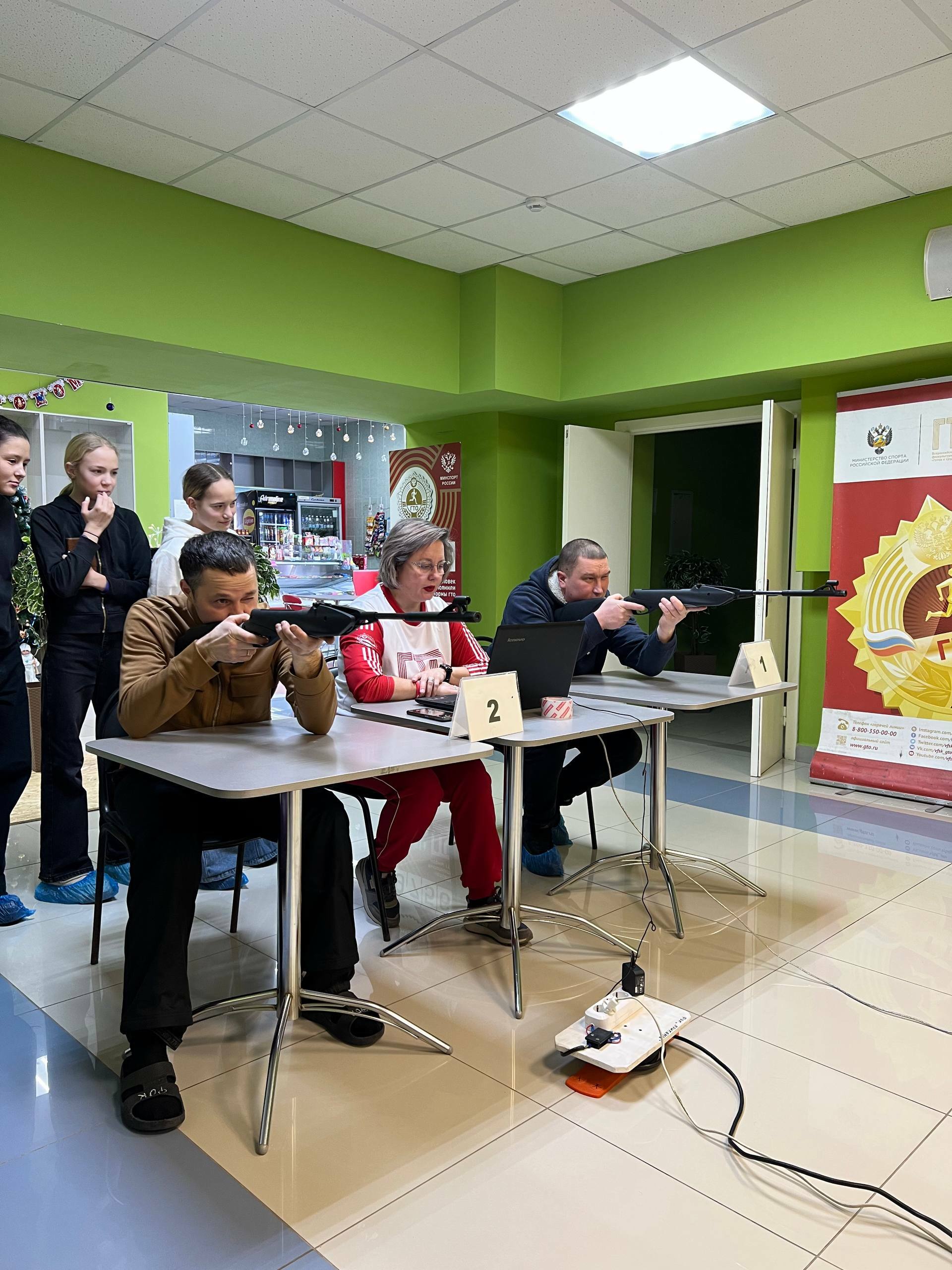 В ФОК "Прикамье" состоялось мероприятие "Новогодняя пулька"