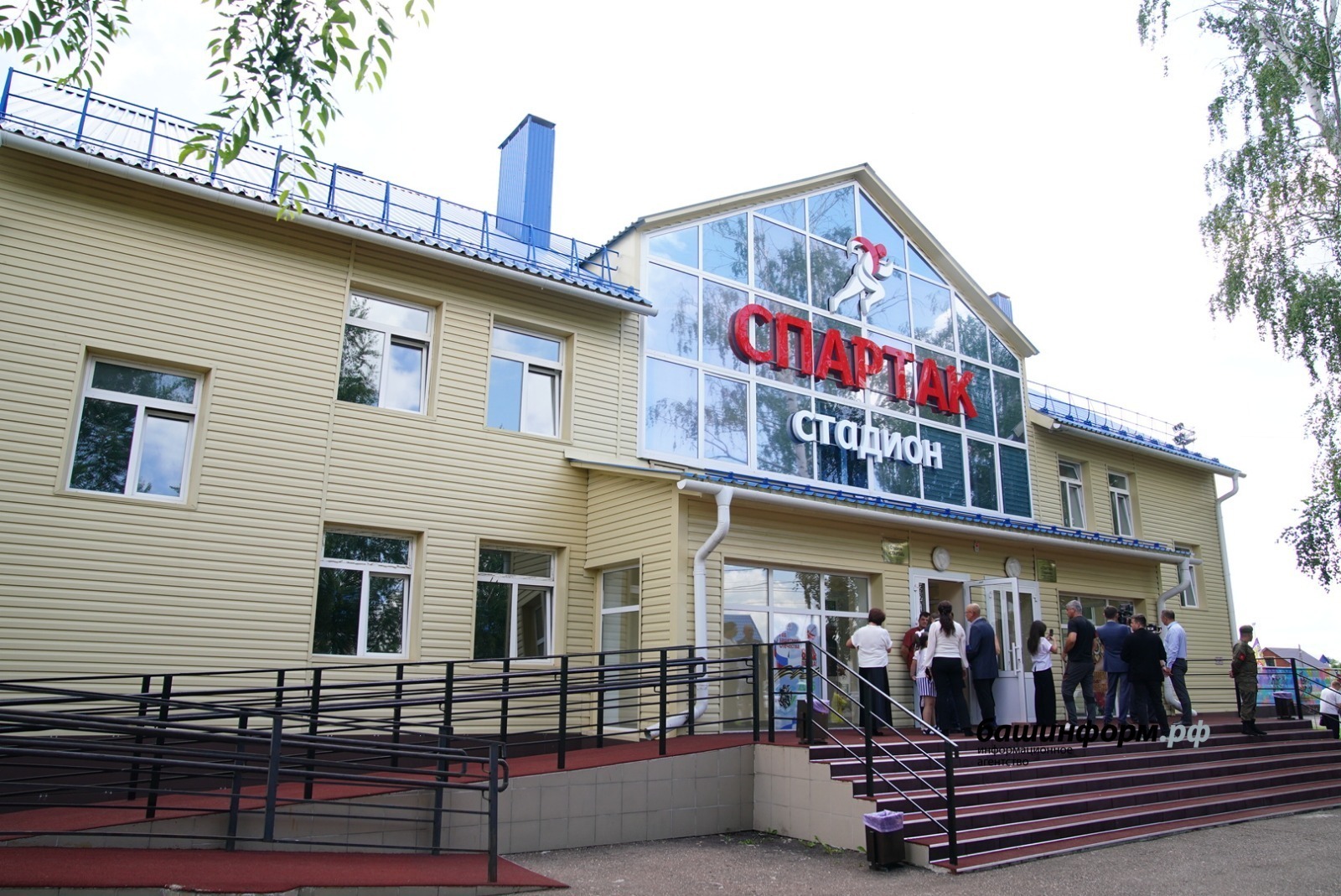 Радий Хабиров рассказал о преображении стадиона в Башкирии